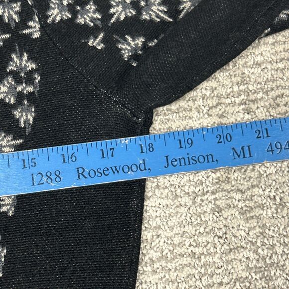 Icelandic Design Sweater Womens Medium Merino Wool Floral Embroidered Cardigan - Picture 7 of 8